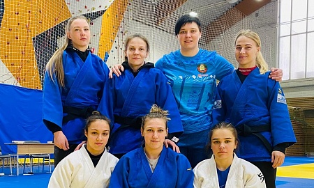 Поддерживаем женщин национальной команды Республики Беларусь!