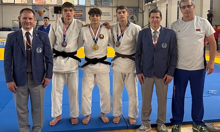 ЗОЛОТО И ДВА СЕРЕБРА: БЕЛОРУССКИЕ ДЗЮДОИСТЫ БЛЕСТЯЩЕ СТАРТОВАЛИ НА ЮНИОРСКОМ КУБКЕ ЕВРОПЫ В СКОПЬЕ